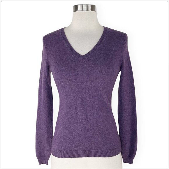 Fenn Wright Manson 100% Cashmere Sweater 2 Ply Knit Purple V-Neck Long Sleeves S - Picture 1 of 3